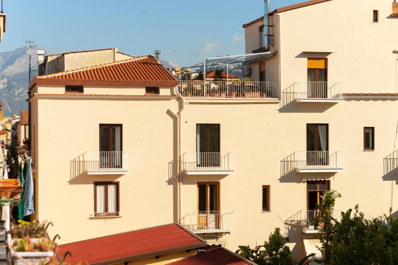 Luxury&Romantic Apartment With Balcony In Sorrento Kültér fotó